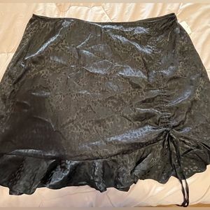 Black cheetah print silk skirt